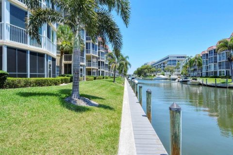 Copropriété à louer à Sarasota, Floride: 2 chambres, 86.31 m2 № 214944 - photo 16