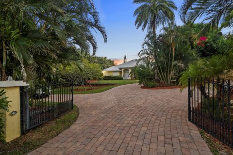 Villa ou maison à vendre à Hobe Sound, Floride: 4 chambres, 260.68 m2 № 742245 - photo 5