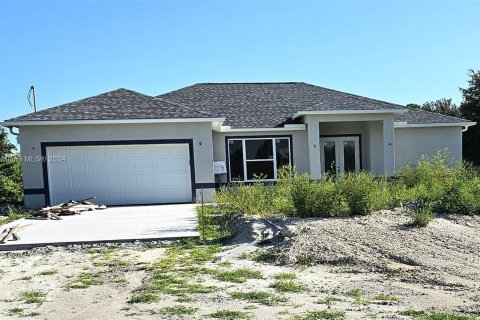 Villa ou maison à vendre à LaBelle, Floride: 4 chambres, 184.41 m2 № 1223453 - photo 1