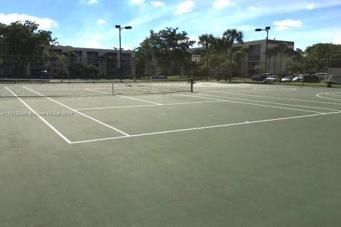 Condo in Lauderdale Lakes, Florida, 1 bedroom  № 1324504 - photo 23