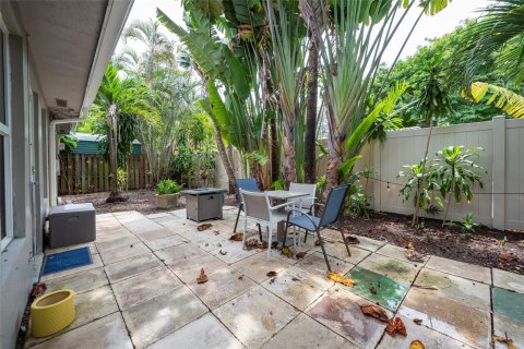 Casa en venta en Fort Lauderdale, Florida, 3 dormitorios, 154.4 m2 № 939036 - foto 2