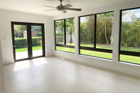 House in Miami Beach, Florida 4 bedrooms, 211.07 sq.m. № 1385717 - photo 8