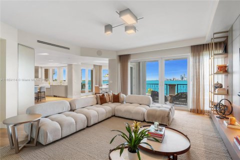 Condo in Miami Beach, Florida, 5 bedrooms  № 1385680 - photo 29