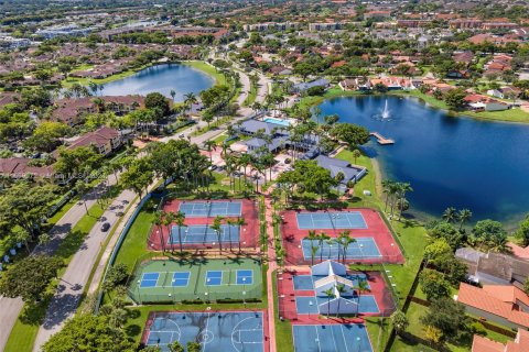 Touwnhouse à vendre à Hialeah, Floride: 2 chambres, 146.97 m2 № 1385675 - photo 30