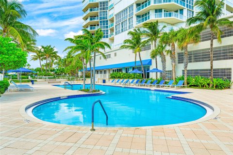 Condominio en venta en Hollywood, Florida, 3 dormitorios, 188.13 m2 № 1216417 - foto 10