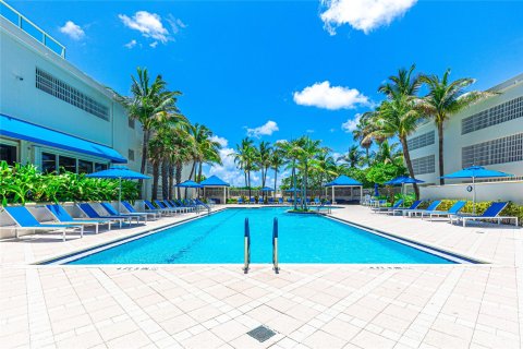 Condominio en venta en Hollywood, Florida, 3 dormitorios, 188.13 m2 № 1216417 - foto 11