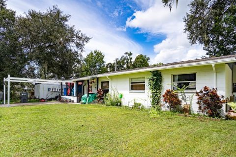 House in Lakeland, Florida 3 bedrooms, 124.02 sq.m. № 1363728 - photo 1