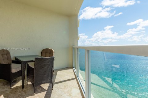 Copropriété à louer à Sunny Isles Beach, Floride: 2 chambres, 150.78 m2 № 10753 - photo 20