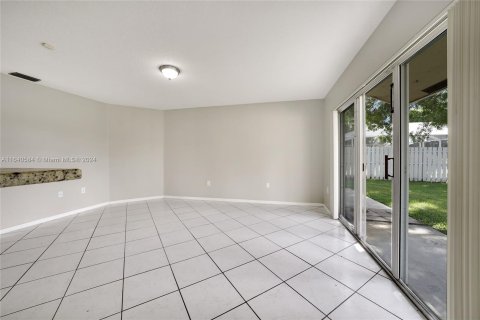 Casa en venta en Sunrise, Florida, 4 dormitorios, 209.77 m2 № 1316220 - foto 9