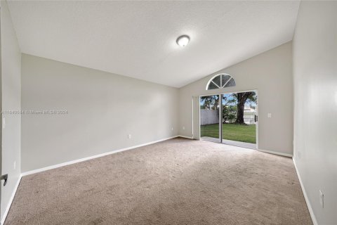 Casa en venta en Sunrise, Florida, 4 dormitorios, 209.77 m2 № 1316220 - foto 16