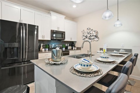 Townhouse in Four Corners, Florida 5 bedrooms, 201.32 sq.m. № 1346234 - photo 8