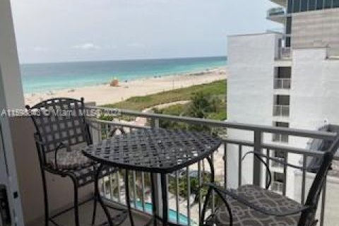 Condo in Miami Beach, Florida, 1 bedroom  № 1208500 - photo 14