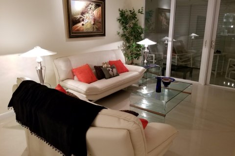 Condominio en venta en Pompano Beach, Florida, 2 dormitorios, 91.04 m2 № 1145931 - foto 19