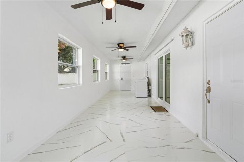 Villa ou maison à vendre à Tampa, Floride: 4 chambres, 184.78 m2 № 1364677 - photo 21