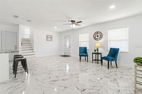 Villa ou maison à vendre à Tampa, Floride: 4 chambres, 184.78 m2 № 1364677 - photo 3