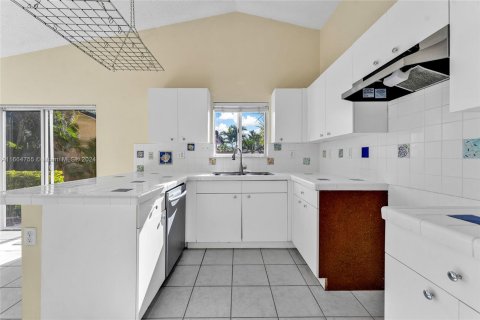 Casa en venta en Miami, Florida, 3 dormitorios, 124.02 m2 № 1378957 - foto 10