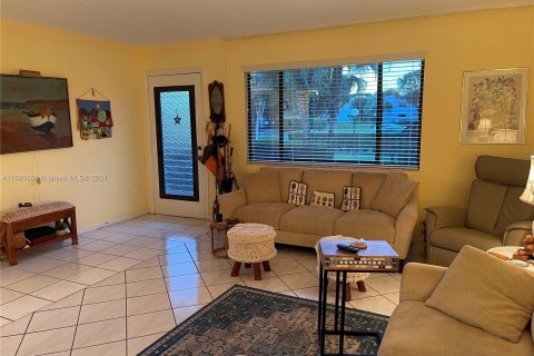 Condo in Delray Beach, Florida, 2 bedrooms  № 1410908 - photo 5