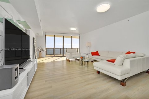 Condo in Sunny Isles Beach, Florida, 3 bedrooms  № 1410910 - photo 4