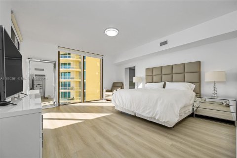 Condo in Sunny Isles Beach, Florida, 3 bedrooms  № 1410910 - photo 19