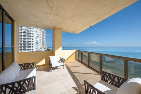 Condo in Sunny Isles Beach, Florida, 3 bedrooms  № 1410910 - photo 30