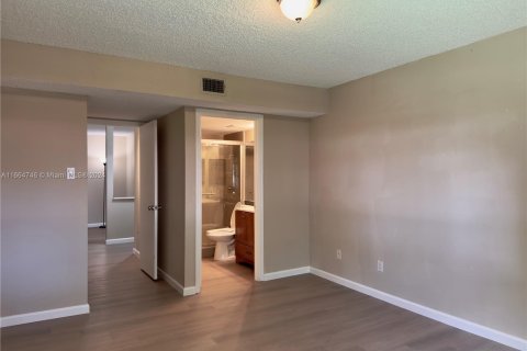 Copropriété à vendre à Miami, Floride: 3 chambres, 110.55 m2 № 1379044 - photo 10