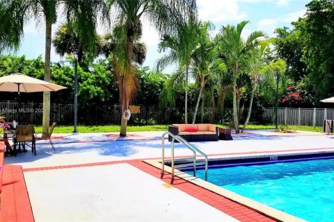 Copropriété à vendre à Miami, Floride: 3 chambres, 110.55 m2 № 1379044 - photo 29