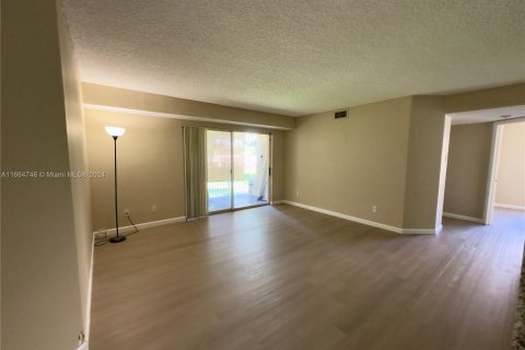 Copropriété à vendre à Miami, Floride: 3 chambres, 110.55 m2 № 1379044 - photo 4