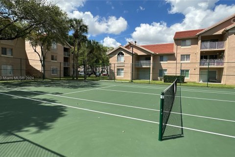 Condo in Miami, Florida, 3 bedrooms  № 1379044 - photo 24