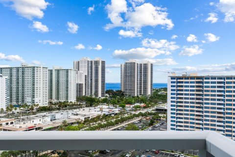 Condo in Fort Lauderdale, Florida, 2 bedrooms  № 1179800 - photo 20