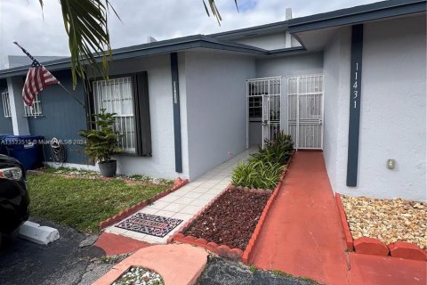 Villa ou maison à vendre à Sweetwater, Floride: 2 chambres, 92.53 m2 № 1009247 - photo 2