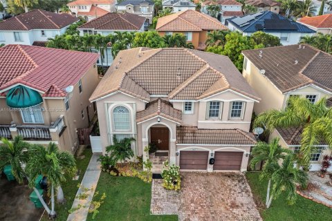 Villa ou maison à vendre à Miami, Floride: 4 chambres, 235.88 m2 № 1330123 - photo 24