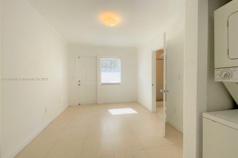 Condo in Miami Beach, Florida, 1 bedroom  № 372163 - photo 5