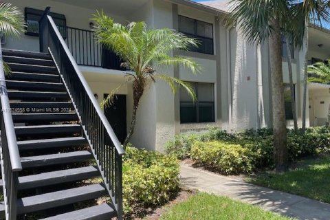 Condo in Deerfield Beach, Florida, 2 bedrooms  № 1397683 - photo 2