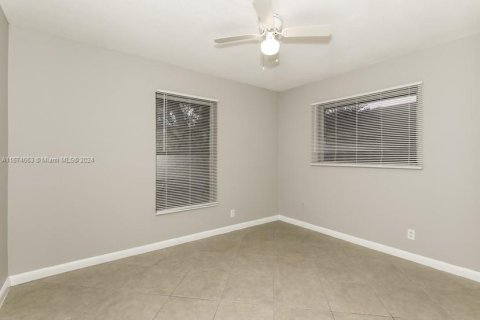 Casa en alquiler en North Lauderdale, Florida, 2 dormitorios, 95.5 m2 № 1397681 - foto 9