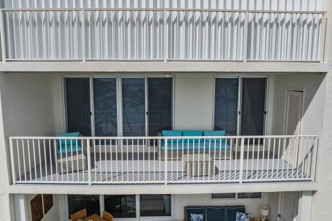 Copropriété à vendre à Highland Beach, Floride: 2 chambres, 91.79 m2 № 778073 - photo 11
