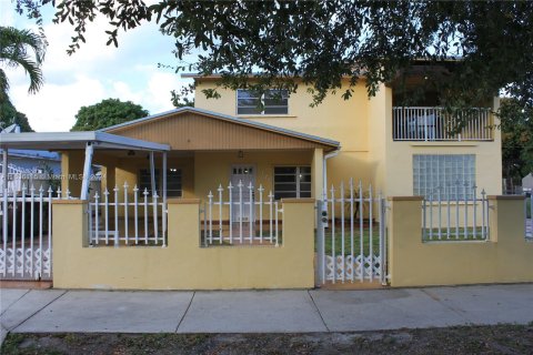 Immobilier commercial à vendre à Hialeah, Floride: 217.86 m2 № 1305455 - photo 26