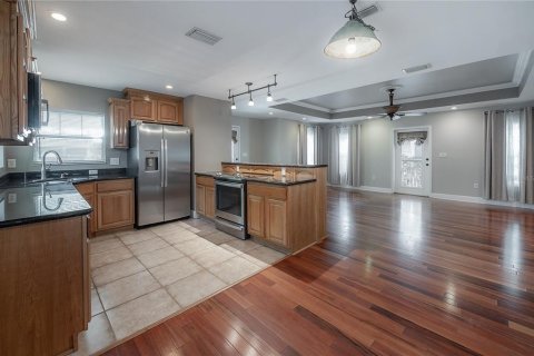 Casa en venta en Tampa, Florida, 3 dormitorios, 125.33 m2 № 1389130 - foto 11