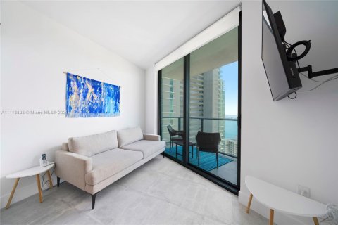 Condominio en alquiler en Miami, Florida, 1 dormitorio, 69.31 m2 № 13232 - foto 7