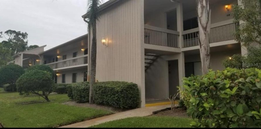 Condo in Oldsmar, Florida, 2 bedrooms  № 1394045