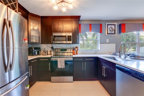 Casa en venta en Miramar, Florida, 3 dormitorios, 160.35 m2 № 602660 - foto 9