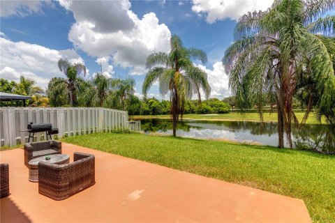 Villa ou maison à vendre à Miramar, Floride: 3 chambres, 160.35 m2 № 602660 - photo 29