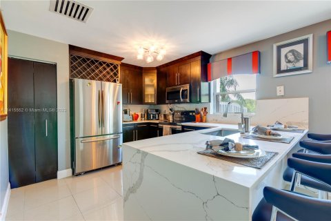 Villa ou maison à vendre à Miramar, Floride: 3 chambres, 160.35 m2 № 602660 - photo 7