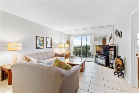 Copropriété à vendre à Pompano Beach, Floride: 2 chambres, 100.33 m2 № 924618 - photo 9