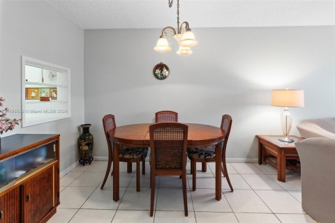 Copropriété à vendre à Pompano Beach, Floride: 2 chambres, 100.33 m2 № 924618 - photo 7