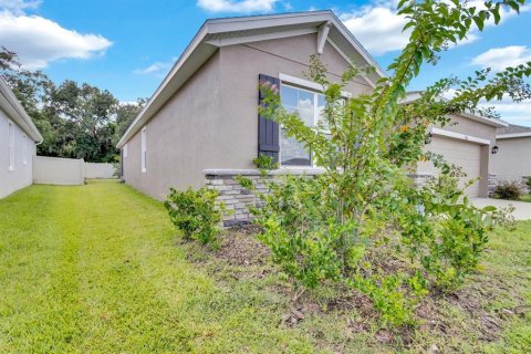 Villa ou maison à vendre à Zephyrhills, Floride: 4 chambres, 190.26 m2 № 1311813 - photo 5