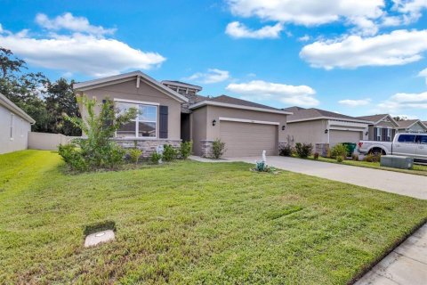 Villa ou maison à vendre à Zephyrhills, Floride: 4 chambres, 190.26 m2 № 1311813 - photo 3