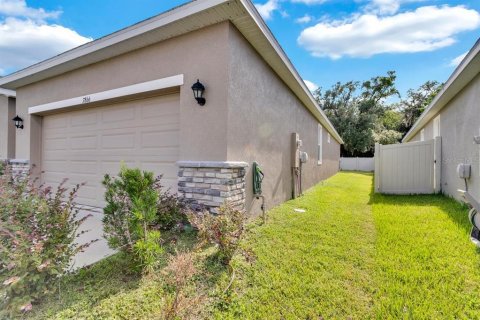 Villa ou maison à vendre à Zephyrhills, Floride: 4 chambres, 190.26 m2 № 1311813 - photo 4