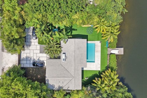 Villa ou maison à vendre à Miami, Floride: 6 chambres, 321.63 m2 № 1380184 - photo 3