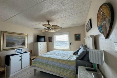 Condo in Ormond Beach, Florida, 2 bedrooms  № 1140456 - photo 24