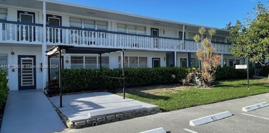 Condo in Deerfield Beach, Florida, 1 bedroom  № 1239549